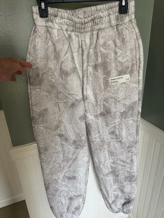 Comfrt Brand New White Birch Soft Joggers Size Medium - Picture 2 of 7